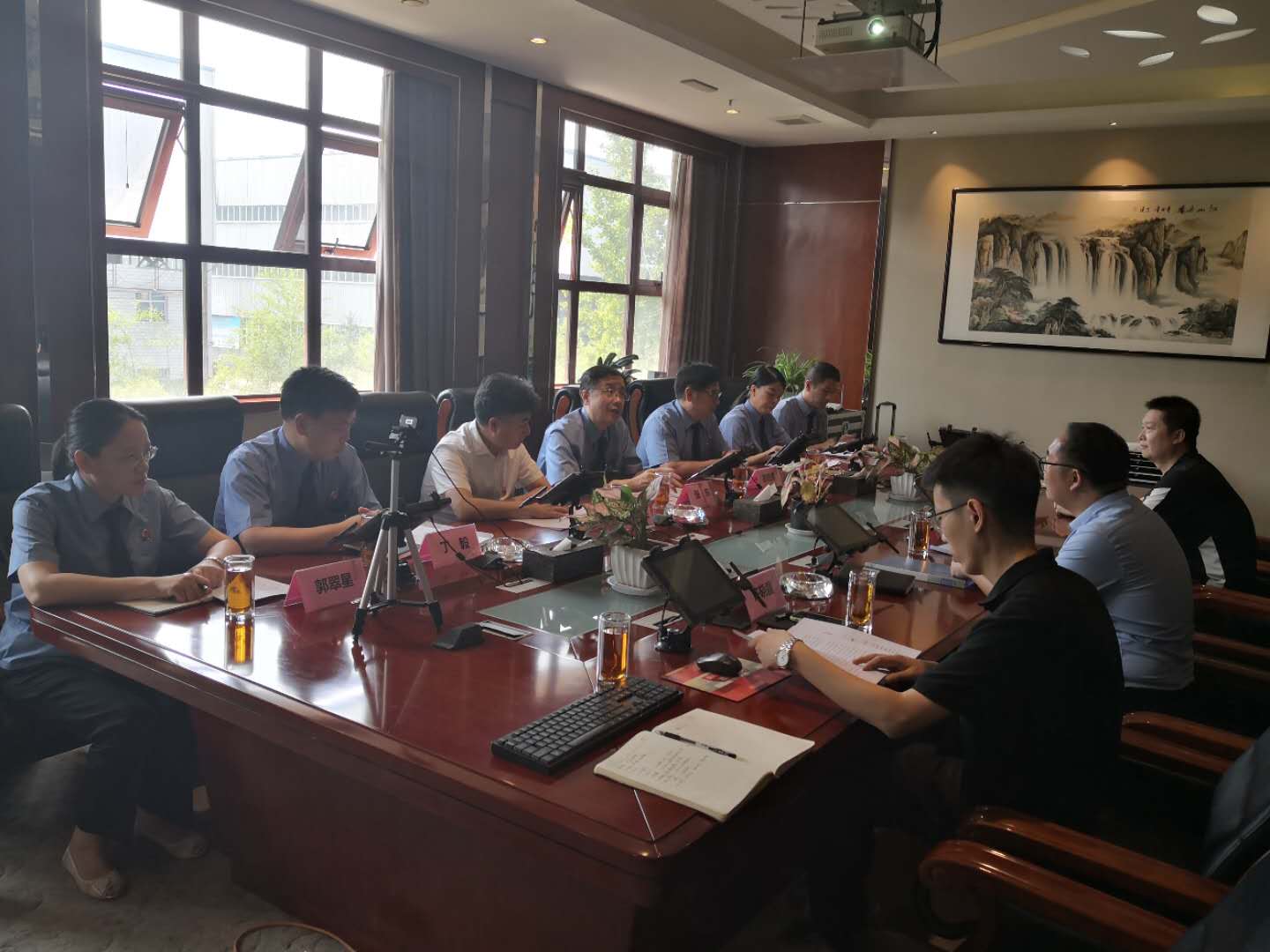 管城区院检察长张东到分包联系企业河南金马工贸有限公司走访座谈(图2) 管城区院检察长张东到分包联系企业河南金马工贸有限公司走访座谈(图2)