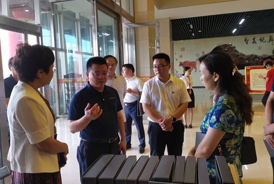 郑州市民营经济工作联席会议办公室调研提升组开展“两个行动”专题调研(图1) 郑州市民营经济工作联席会议办公室调研提升组开展“两个行动”专题调研(图1)