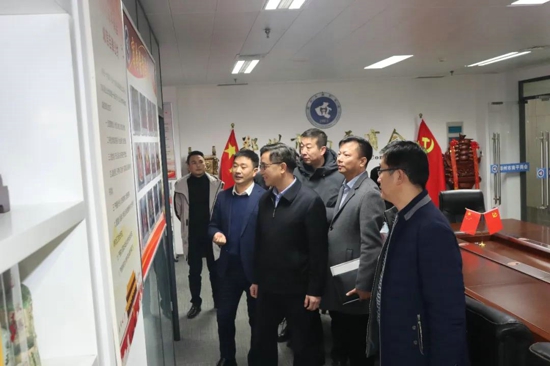 新疆昌吉州副州长周小华等领导到访郑州南平商会(图2) 新疆昌吉州副州长周小华等领导到访郑州南平商会(图2)