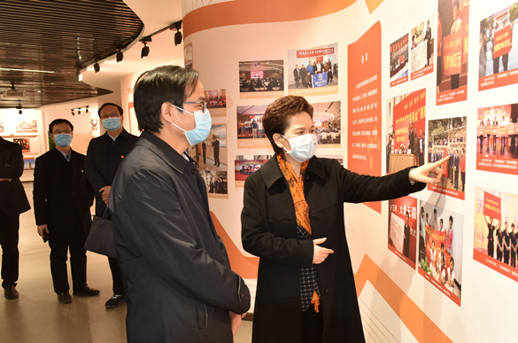 庄建球书记赴郑州调研自贸区建设和非公党建工作(图2) 庄建球书记赴郑州调研自贸区建设和非公党建工作(图2)