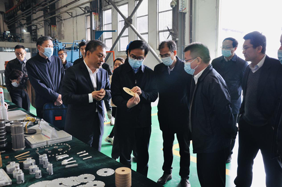 省委统战部副部长、工商联党组书记庄建球一行到高新区调研(图6) 省委统战部副部长、工商联党组书记庄建球一行到高新区调研(图6)