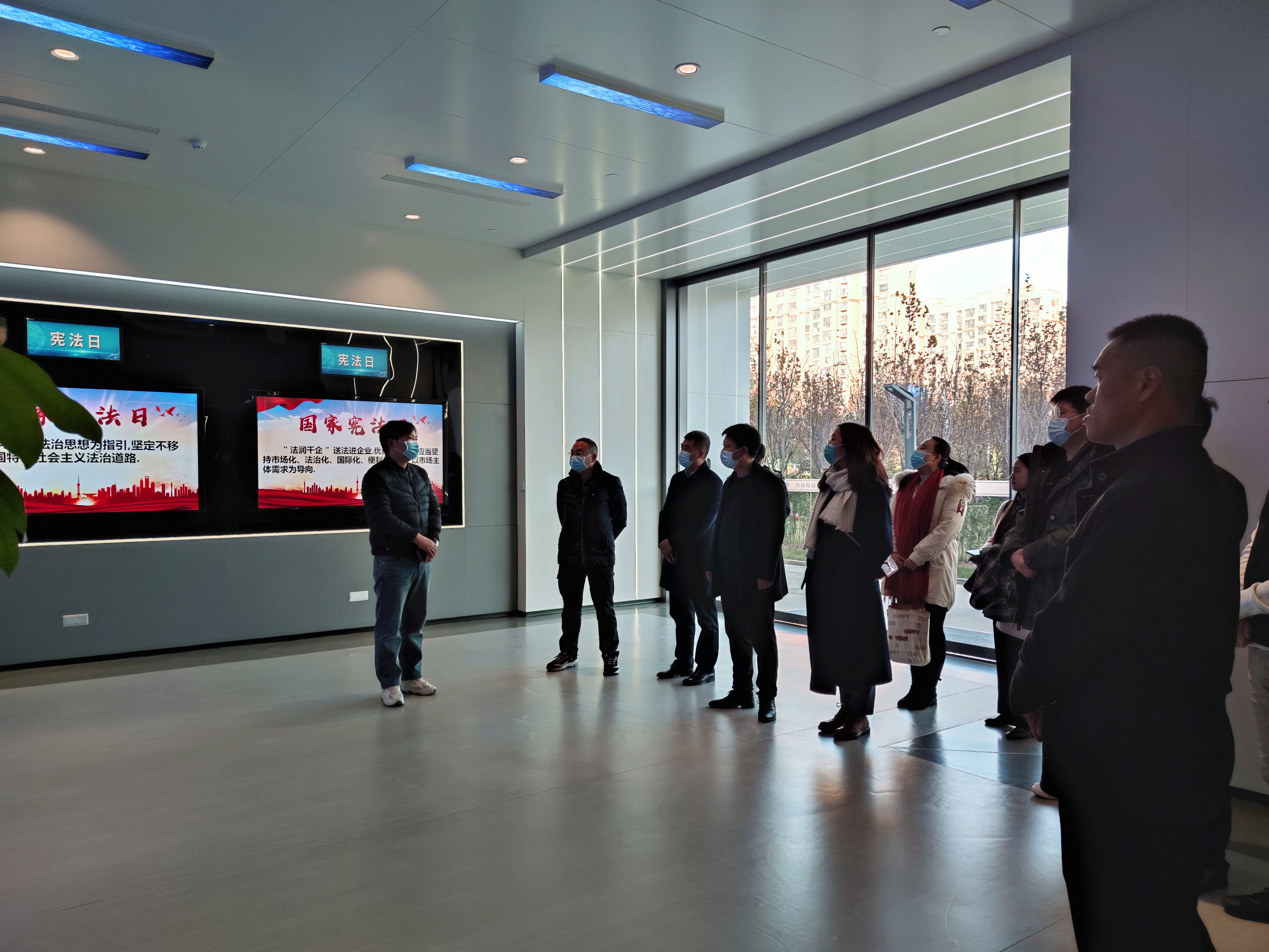 送法进企业 护航促发展(图3) 送法进企业 护航促发展(图3)