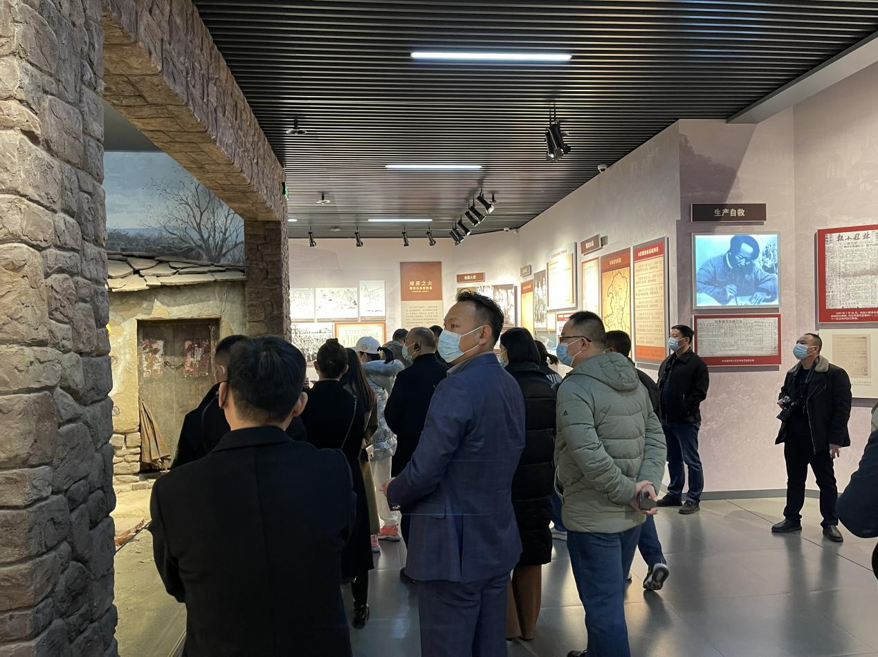 太行山巅缅前人伟绩,红旗渠畔谋当世宏图 (图5) 太行山巅缅前人伟绩,红旗渠畔谋当世宏图 (图5)