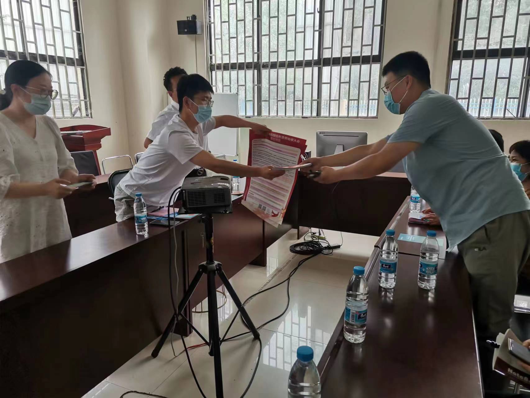 用活协调劳动关系“三方四家”联席会议机制,构建和谐劳动关系(图2) 和谐劳动关系调研2.jpg