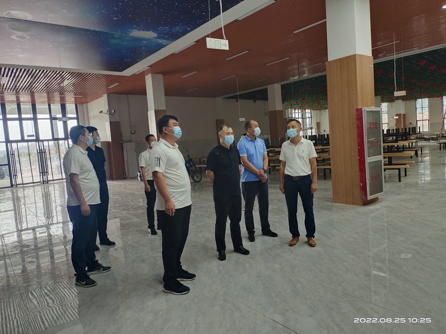 市委常委、政法委书记刘军杰到民营企业开展调研活动(图1) 微信图片_20220829103527.jpg