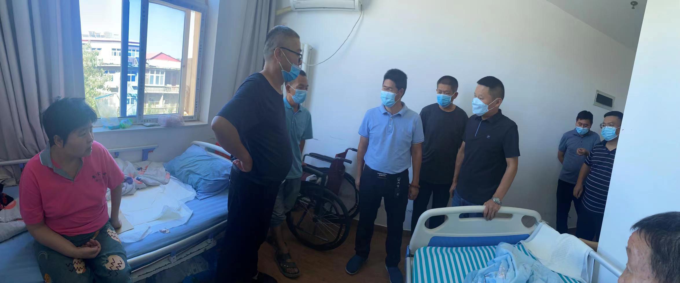 中牟县开展民营企业慰问困难教师活动(图4) 103c9facfadf0a6f1bd4e985f46f28a.jpg