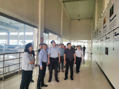 管城区工商联赴新郑市考察学习(图1) 微信图片_20230601102528_副本.jpg