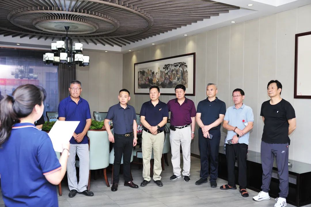 郑州市电梯商会举行“慈善一日捐”捐赠仪式(图2) 微信图片_20230907145125.jpg