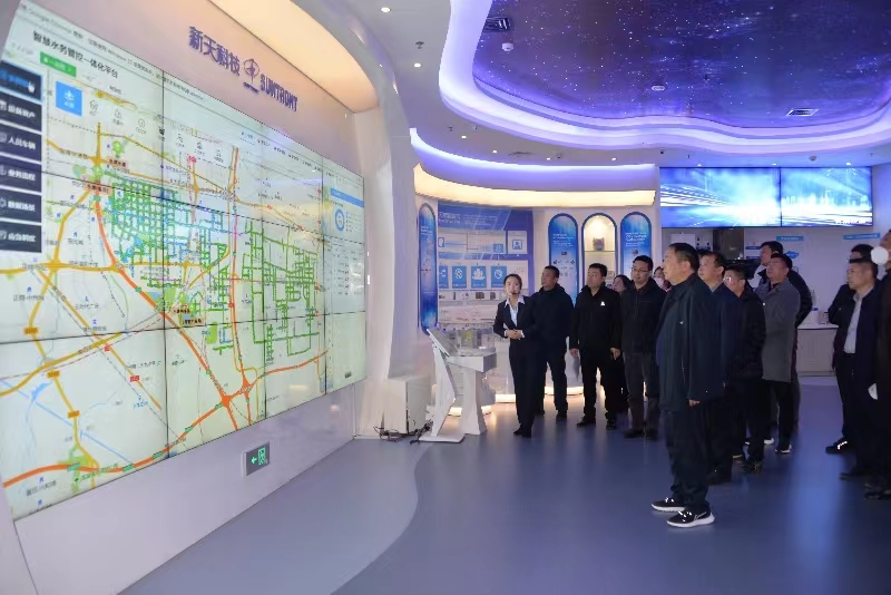 荥阳市工商联组织民营企业 赴郑州高新区、惠济区交流学习(图1) 微信图片_20231116172933.jpg