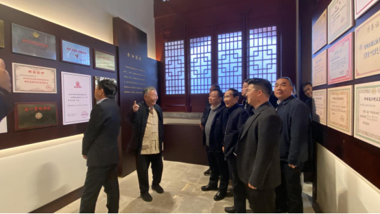 郑州市新乡商会会长办公会及会长单位走访活动(图3) image.png