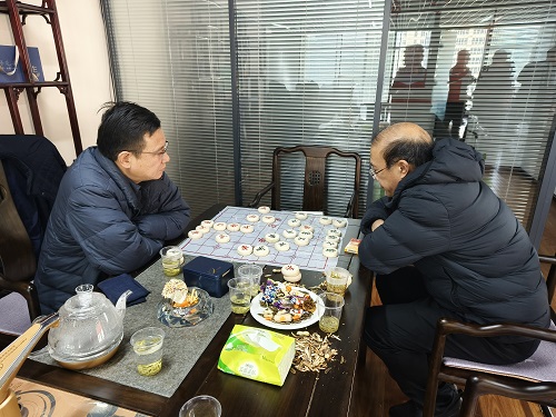 举办元旦书法棋牌赛,欢欢喜喜过佳节(图4) acd7b055ae56c47109215f8764964eb.jpg