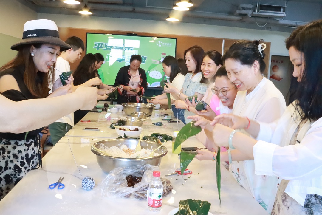 郑州市盐城商会工会、妇联举办“浓情端午 共话传承”主题活动(图1) 郑州市盐城商会工会、妇联举办“浓情端午 共话传承”主题活动(图1)