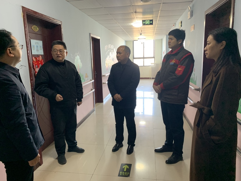 巩义市工商联到福利院开展关爱未成年人健康成长爱心捐赠活动(图3)