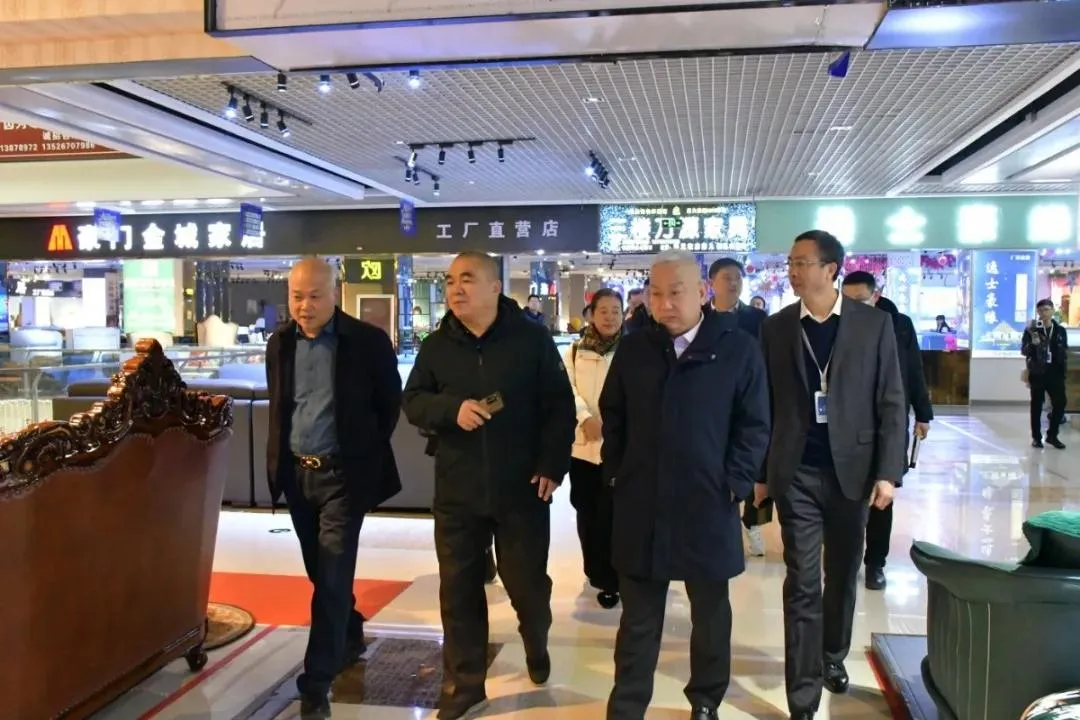 郑州市家居装饰设计商会领导一行莅临鸿辉参观指导 郑州市家居装饰设计商会领导一行莅临鸿辉参观指导