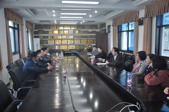 伟德体育直播开奖入口赴新郑工商联调研(图3) 伟德体育直播开奖入口赴新郑工商联调研(图3)