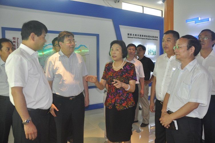 梁静主席一行赴巩义调研(图5) 梁静主席一行赴巩义调研(图5)