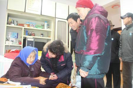 二七区长江路街道辖区非公企业开展春节慰问活动(图1)