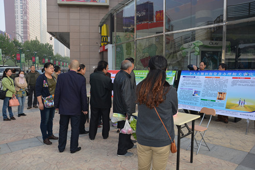 深入践行群众路线开展用工双向沟通 管城区促进辖区居民实现稳定就业(图1)