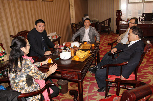 管城区张平安部长调研工商联会员企业(图1) 管城区张平安部长调研工商联会员企业(图1)