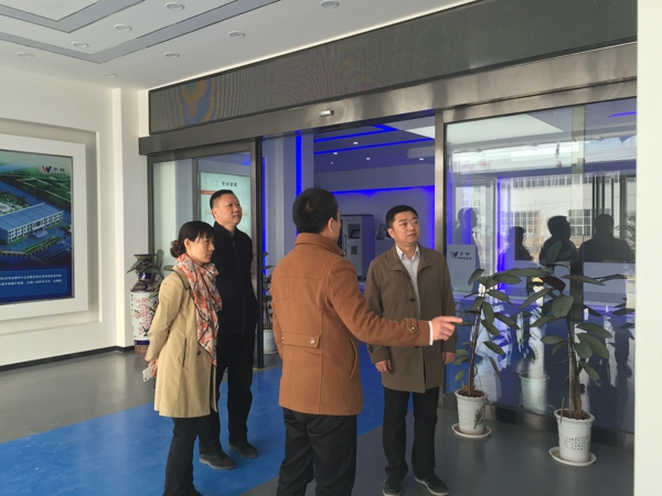 市工商联开展“互联网+”背景下大众创业万众创新情况调研活动(图2) 市工商联开展“互联网+”背景下大众创业万众创新情况调研活动(图2)