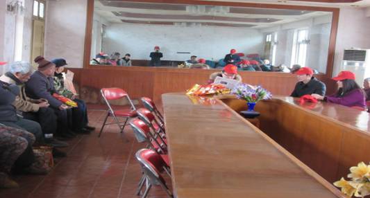 管城区街道商会：开展“学雷锋月关爱老人”活动(图1)