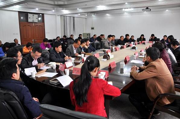 登封市召开非公有制经济发展座谈会(图1) 登封市召开非公有制经济发展座谈会(图1)