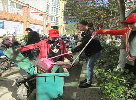 爱心满家园  护绿环保行(图1)