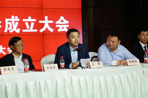 郑州市商丘商会举行成立大会(图1) 郑州市商丘商会举行成立大会(图1)