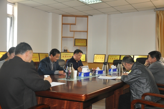 中共郑州市委统战部机关总支部委员会党派工商联支部进行换届选举(图2)