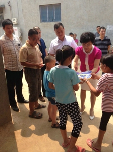 荥阳市工商联帮扶困境儿童(图2)