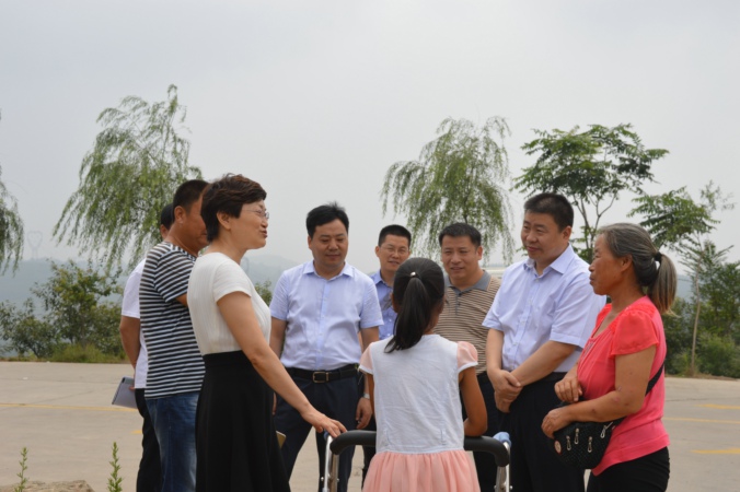 省政协、省工商联联合调研组莅临新密调研“百企帮百村”精准扶贫工作(图2)