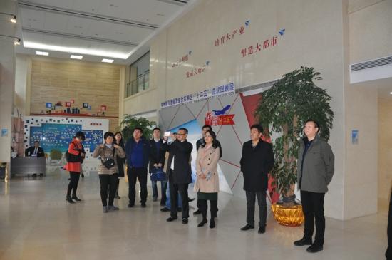大连市工商联到郑州航空港实验区参观考察(图2) 大连市工商联到郑州航空港实验区参观考察(图2)