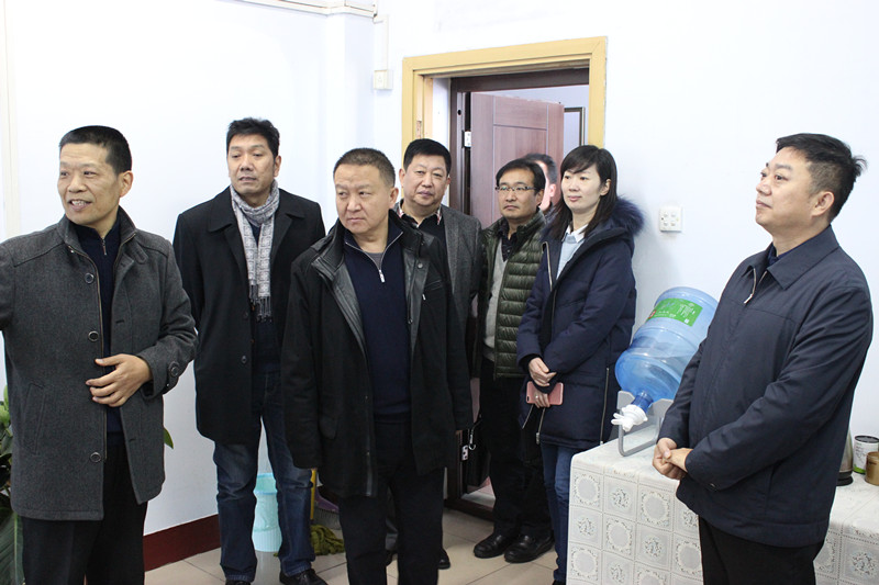 全国“五好”县级工商联互查工作组莅临二七检查指导工作(图1)