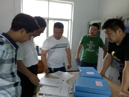 登封市工商联开展“五查”行动践行“两学一做”(图1)