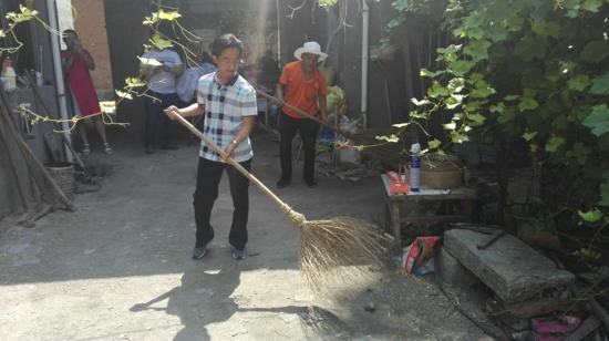 登封市工商联认真落实市委深入贫困村开展暖心活动(图1) 登封市工商联认真落实市委深入贫困村开展暖心活动(图1)