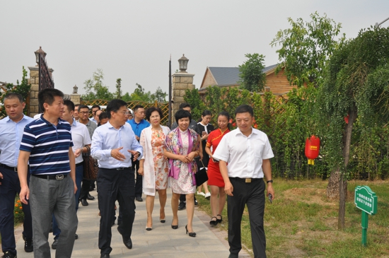 伟德体育直播开奖入口发挥轮值主席作用，为企业交流服务搭建常态化平台(图2)