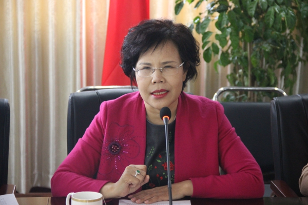 新郑市工商联组织召开非公有制经济人士学习党的十九大报告精神座谈会(图1)