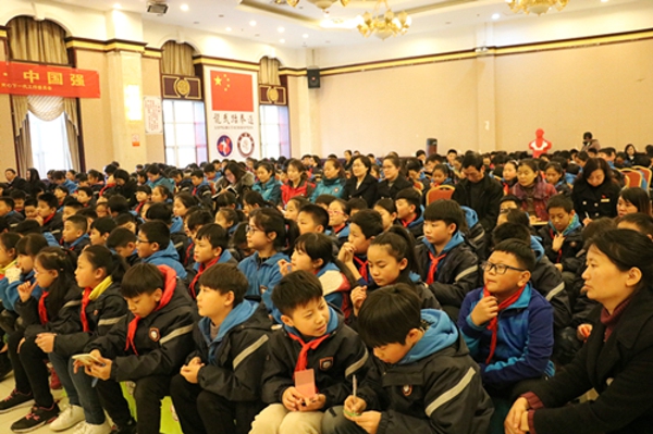 管城区商会开展“不忘初心跟党走 红色文化进社区”系列活动(图1) 管城区商会开展“不忘初心跟党走 红色文化进社区”系列活动(图1)