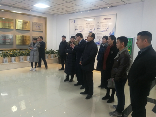 安吉县工商联一行到管城参观交流(图1)