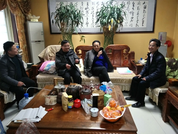 登封市工商联走访慰问机关退休老干部(图3)