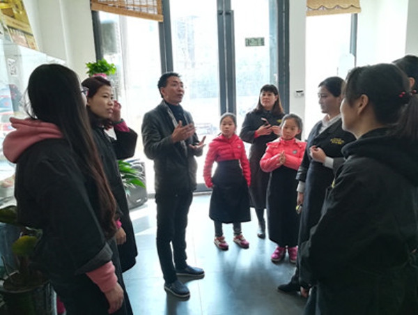 郑州舞阳商会三八节的甜蜜礼物(图1) 郑州舞阳商会三八节的甜蜜礼物(图1)