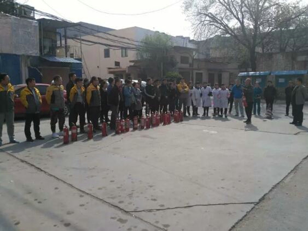 金水区南阳路街道商会组织辖区非公企业开展春季消防演练(图1)