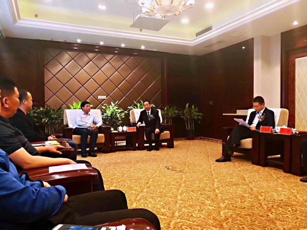 郑州汝州商会:汝州市委书记陈天富在郑召开商会会长座谈会(图1) 郑州汝州商会:汝州市委书记陈天富在郑召开商会会长座谈会(图1)