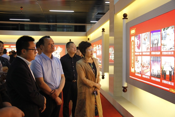 新郑市工商联与原阳县工商联缔结“友好商会”(图1) 新郑市工商联与原阳县工商联缔结“友好商会”(图1)