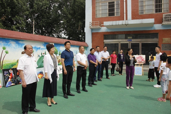 新郑市工商联到新郑市特殊教育学校开展“六一”慰问活动(图4)