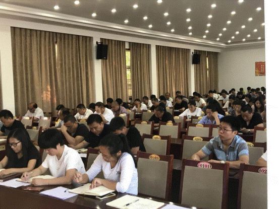 开发农村公益性岗位  助力脱贫攻坚(图2)