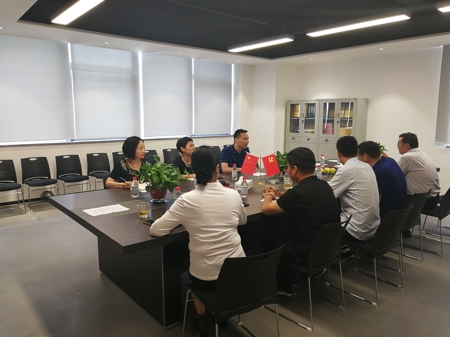 新密市工商联调研走访“四好”商会创建(图1)