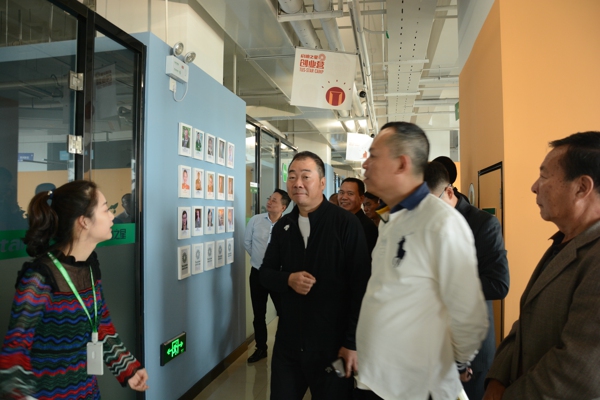 郑州东阳商会组织会员考察清华附中·启迪郑东科技城(图1) 郑州东阳商会组织会员考察清华附中·启迪郑东科技城(图1)