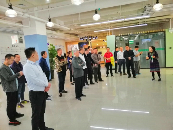 郑州东阳商会组织会员考察清华附中·启迪郑东科技城(图3) 郑州东阳商会组织会员考察清华附中·启迪郑东科技城(图3)