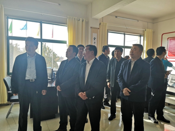 全国工商联第六调研组莅临新密市考察调研(图1)